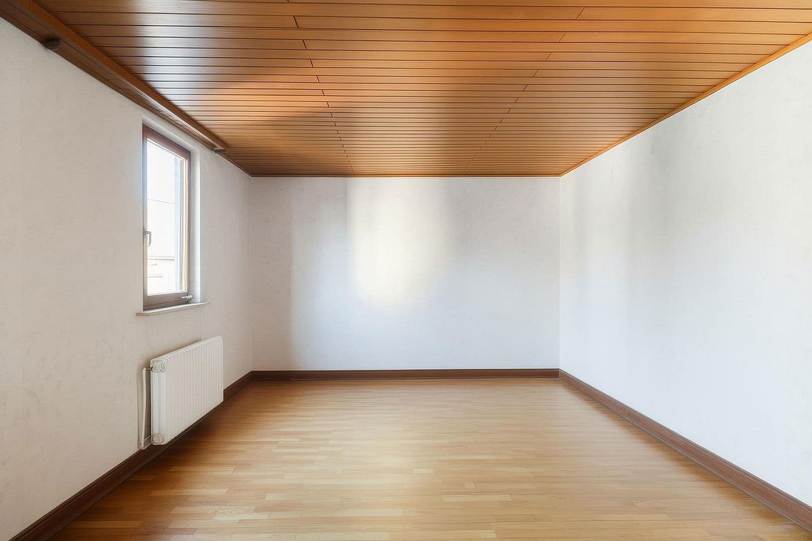 Prodej domu 170 m², pozemek 378 m², Langgasse 32, Mörfelden-Walldorf, Hessen Prodej domu 170 m², pozemek 378 m², Langgasse 32, Mörfelden-Walldorf, Hessen