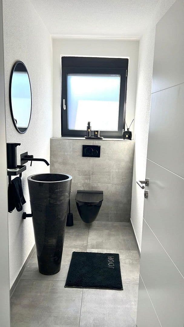 Prodej domu 194 m², pozemek 730 m², Weinstr. 47/1, Oberderdingen, Bádensko-Württembersko Prodej domu 194 m², pozemek 730 m², Weinstr. 47/1, Oberderdingen, Bádensko-Württembersko