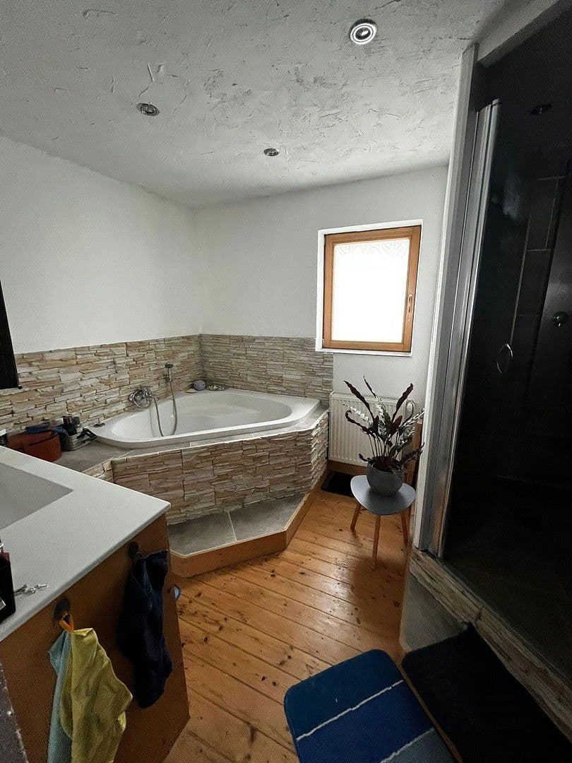 Prodej domu 309 m², pozemek 800 m², Ludwigstrasse 2 + 2a, Gönnheim, Porýní-Falc Prodej domu 309 m², pozemek 800 m², Ludwigstrasse 2 + 2a, Gönnheim, Porýní-Falc