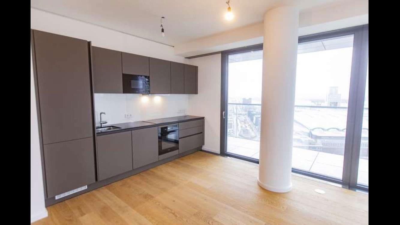 Pronájem bytu 3+1 88 m², Europa Allee 2, Frankfurt, Hessen Pronájem bytu 3+1 88 m², Europa Allee 2, Frankfurt, Hessen