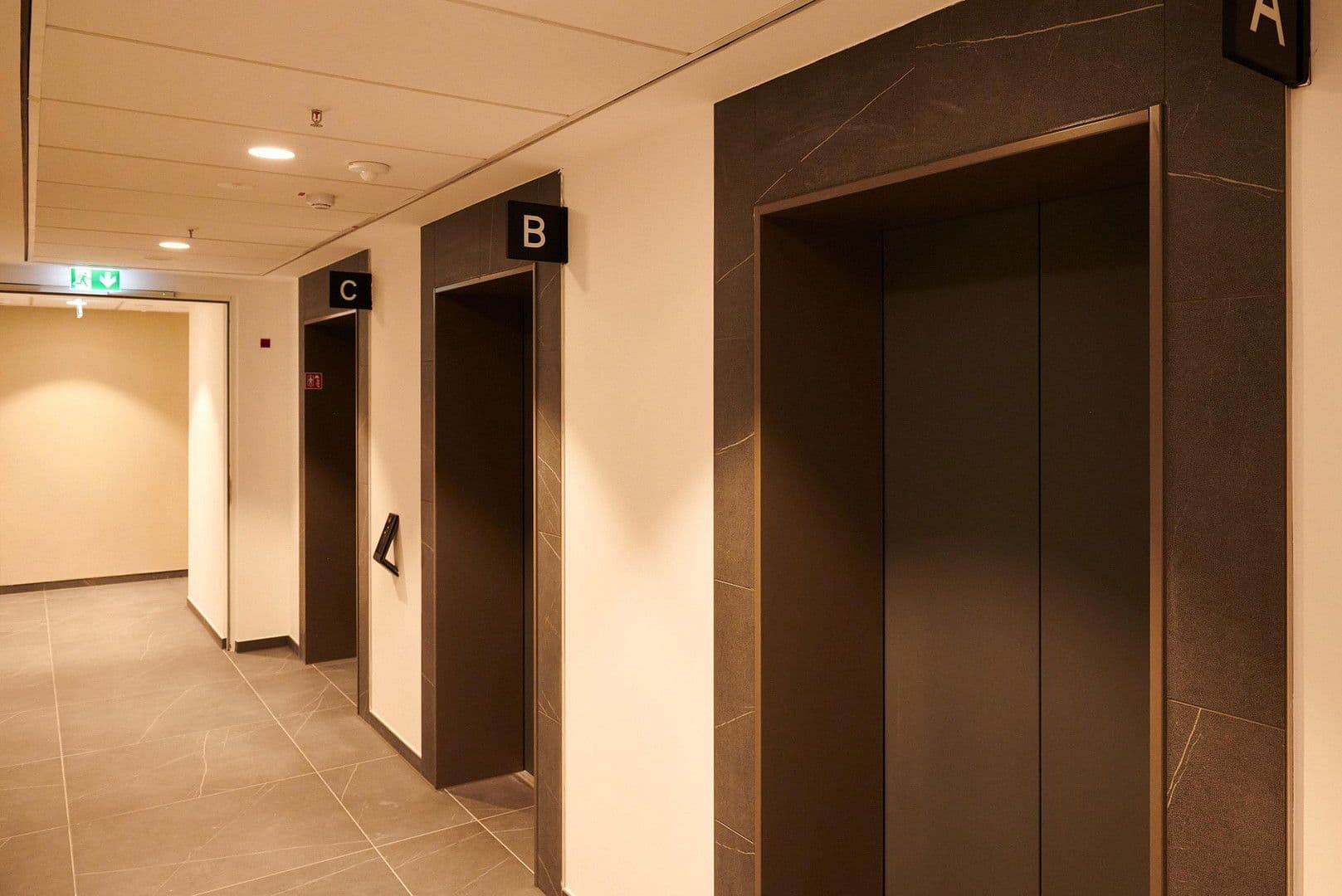 Pronájem bytu 2+1 63 m², Europa Allee 11, Frankfurt, Hessen Pronájem bytu 2+1 63 m², Europa Allee 11, Frankfurt, Hessen