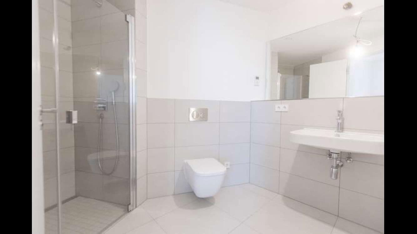 Pronájem bytu 3+1 88 m², Europa Allee 2, Frankfurt, Hessen Pronájem bytu 3+1 88 m², Europa Allee 2, Frankfurt, Hessen