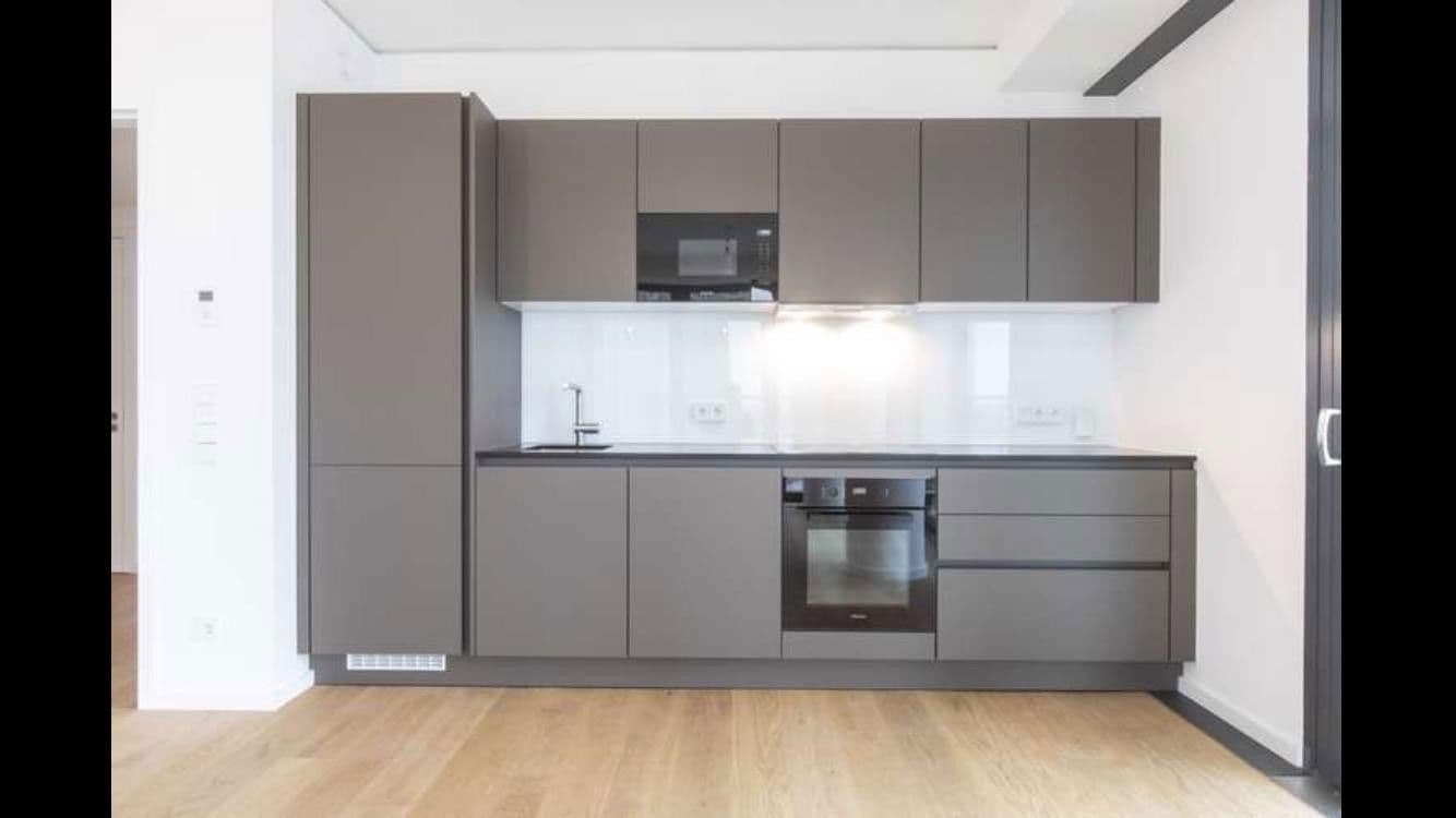 Pronájem bytu 3+1 88 m², Europa Allee 2, Frankfurt, Hessen Pronájem bytu 3+1 88 m², Europa Allee 2, Frankfurt, Hessen