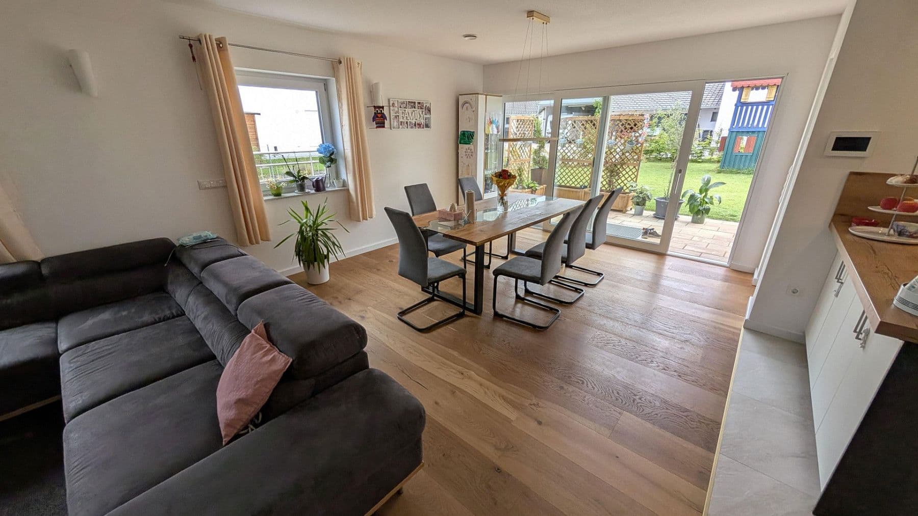 Pronájem domu 190 m², pozemek 578 m², Haiming, Bavorsko Pronájem domu 190 m², pozemek 578 m², Haiming, Bavorsko