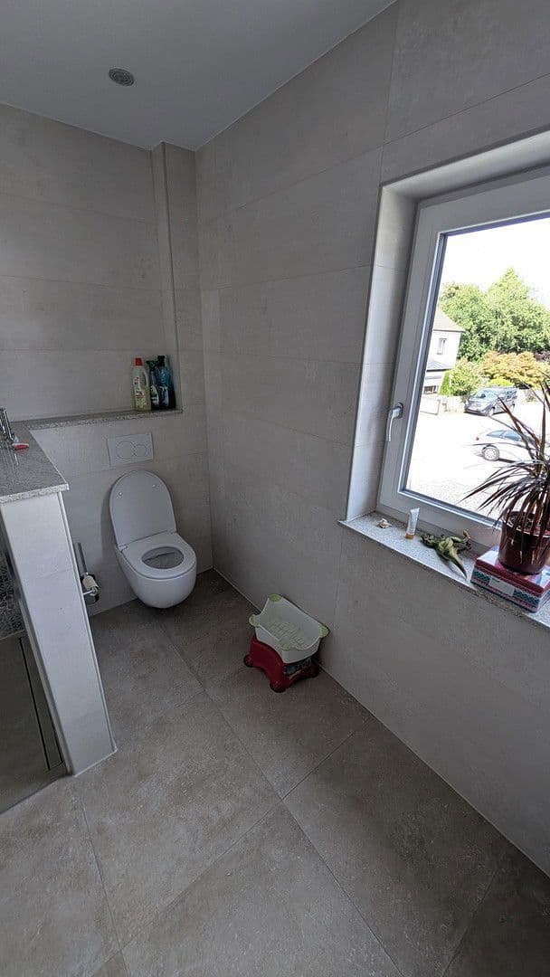 Pronájem domu 190 m², pozemek 578 m², Haiming, Bavorsko Pronájem domu 190 m², pozemek 578 m², Haiming, Bavorsko