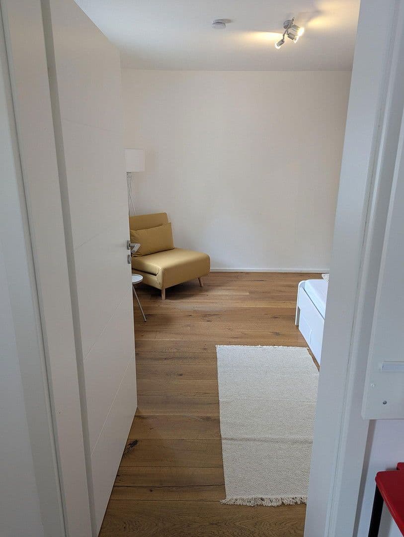 Pronájem bytu 2+1 28 m², Kufsteiner Str.30, Stuttgart, Bádensko-Württembersko Pronájem bytu 2+1 28 m², Kufsteiner Str.30, Stuttgart, Bádensko-Württembersko