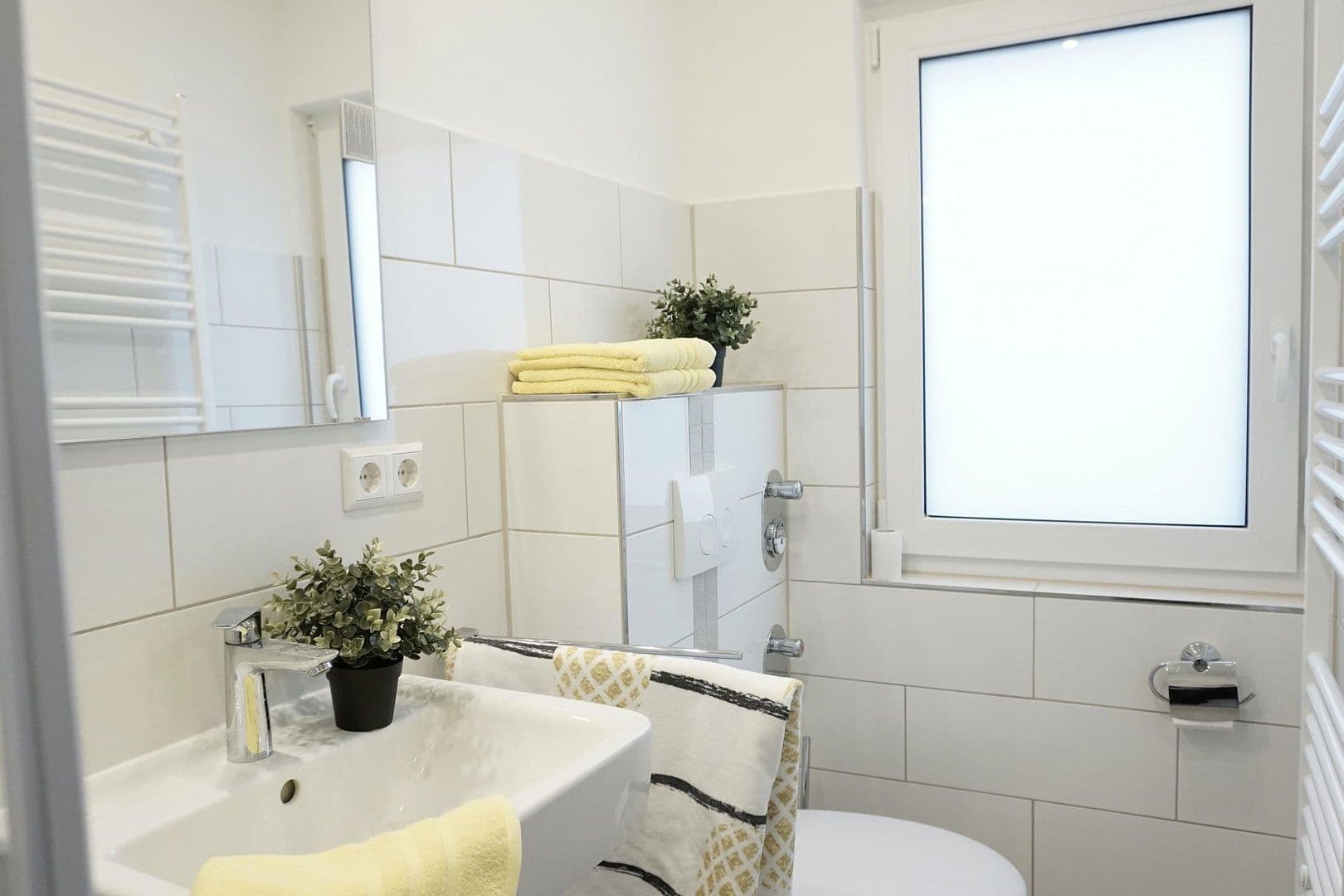 Pronájem bytu 2+1 28 m², Kufsteiner Str.30, Stuttgart, Bádensko-Württembersko Pronájem bytu 2+1 28 m², Kufsteiner Str.30, Stuttgart, Bádensko-Württembersko