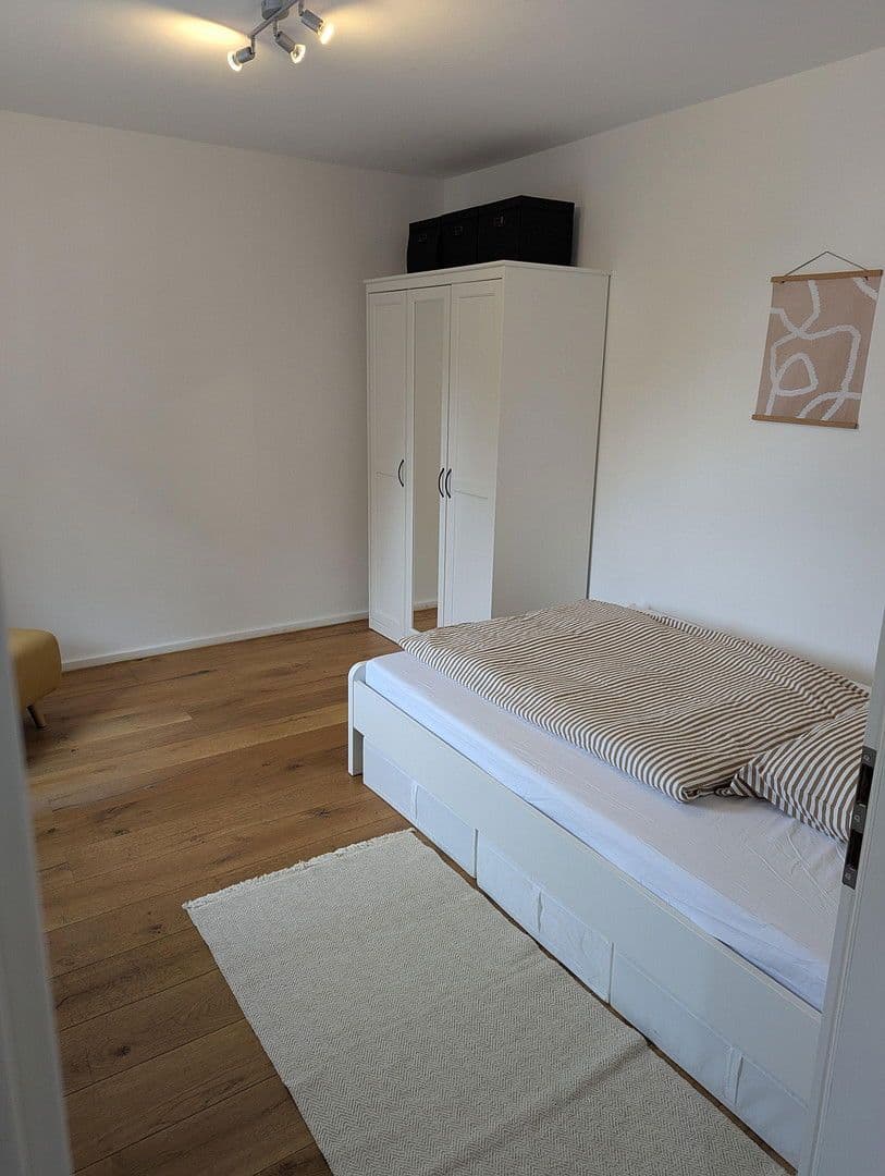 Pronájem bytu 2+1 28 m², Kufsteiner Str.30, Stuttgart, Bádensko-Württembersko Pronájem bytu 2+1 28 m², Kufsteiner Str.30, Stuttgart, Bádensko-Württembersko