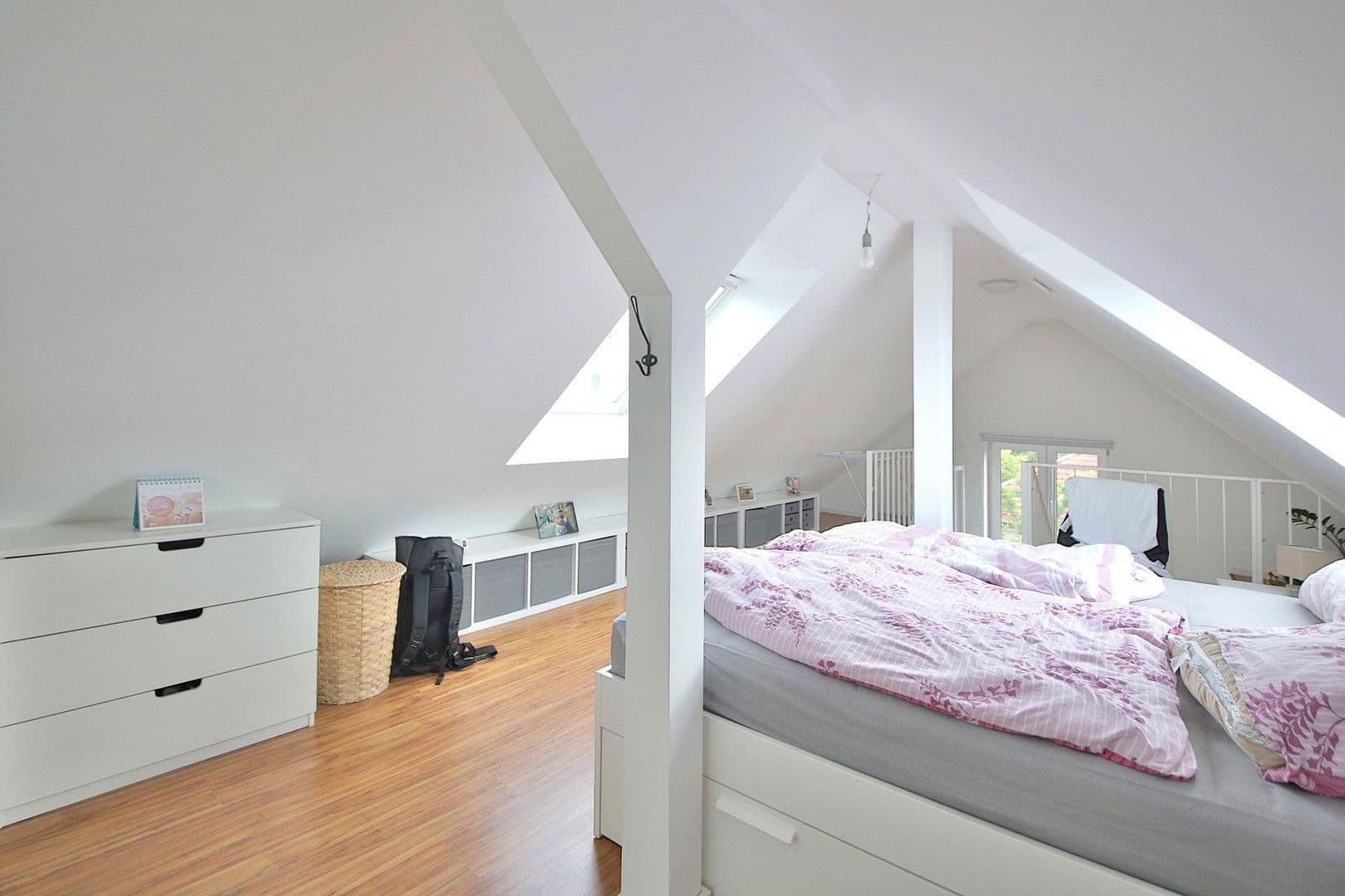 Prodej bytu 3+1 97 m², Kaiserstraße 37, Reutlingen, Bádensko-Württembersko Prodej bytu 3+1 97 m², Kaiserstraße 37, Reutlingen, Bádensko-Württembersko