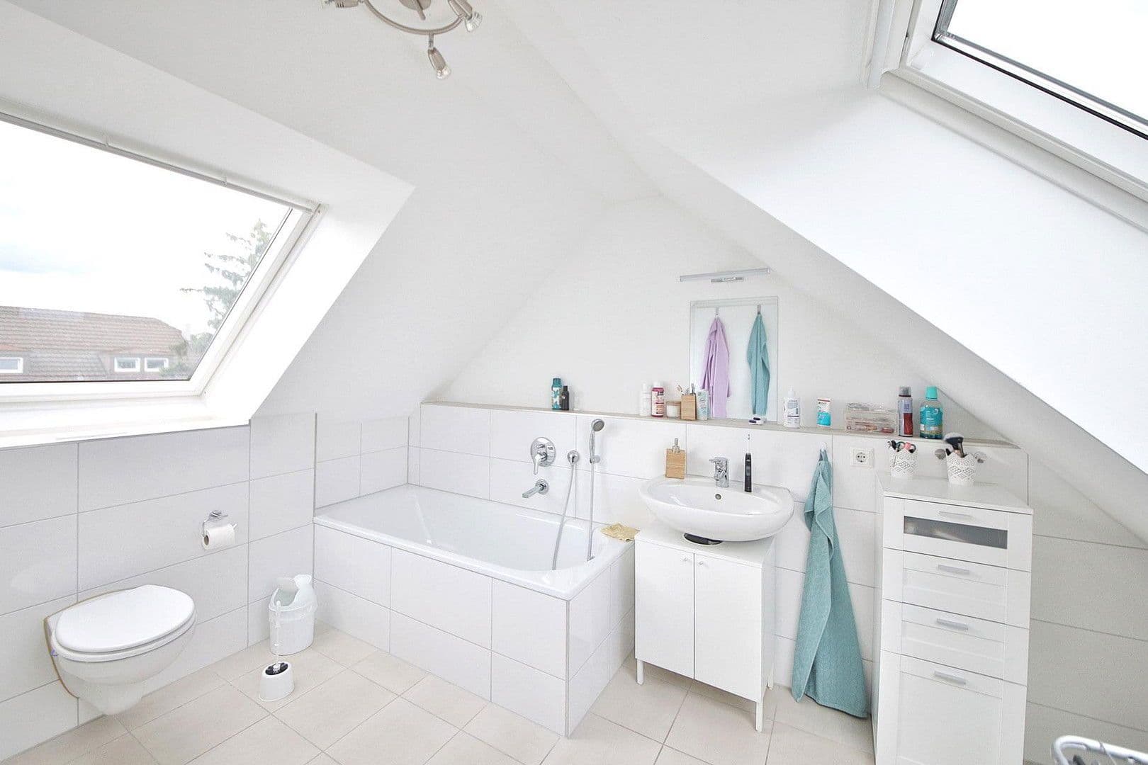 Prodej bytu 3+1 97 m², Kaiserstraße 37, Reutlingen, Bádensko-Württembersko Prodej bytu 3+1 97 m², Kaiserstraße 37, Reutlingen, Bádensko-Württembersko