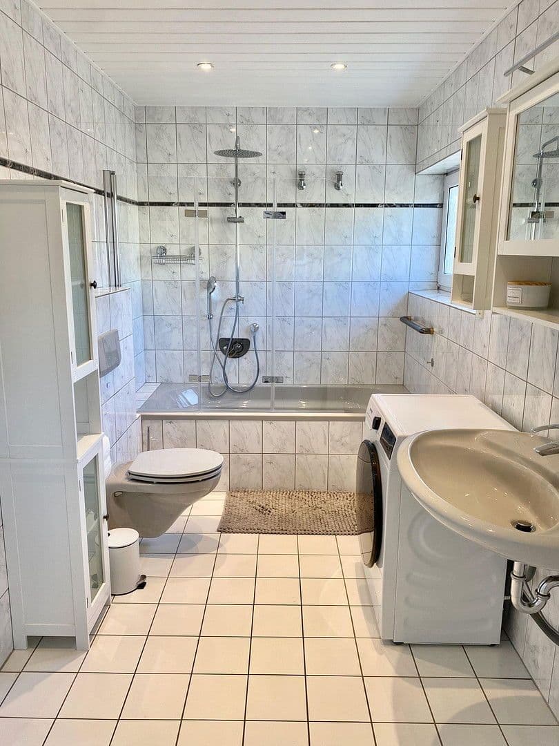 Pronájem bytu 1+1 20 m², Pfarrer-Dr.-Hoffmann-Str. 14, Wachtberg, Severní Porýní-Vestfálsko Pronájem bytu 1+1 20 m², Pfarrer-Dr.-Hoffmann-Str. 14, Wachtberg, Severní Porýní-Vestfálsko