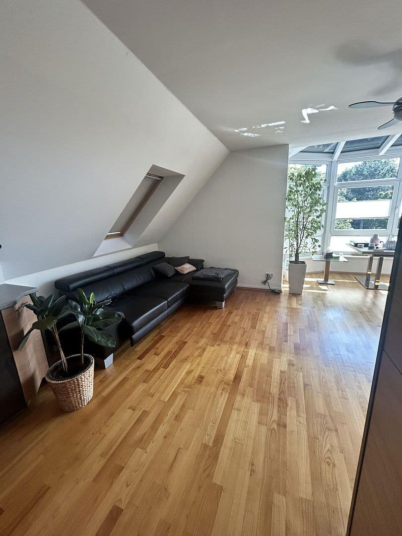 Pronájem bytu 3+1 70 m², Pilgramer Straße 259, Berlin, Berlín Pronájem bytu 3+1 70 m², Pilgramer Straße 259, Berlin, Berlín