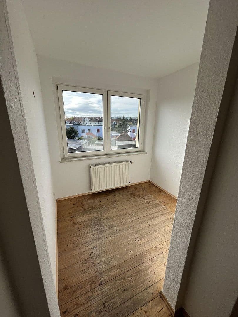 Pronájem bytu 4+1 97 m², Jägerstraße 70, Naumburg (Saale), Sasko-Anhaltsko Pronájem bytu 4+1 97 m², Jägerstraße 70, Naumburg (Saale), Sasko-Anhaltsko