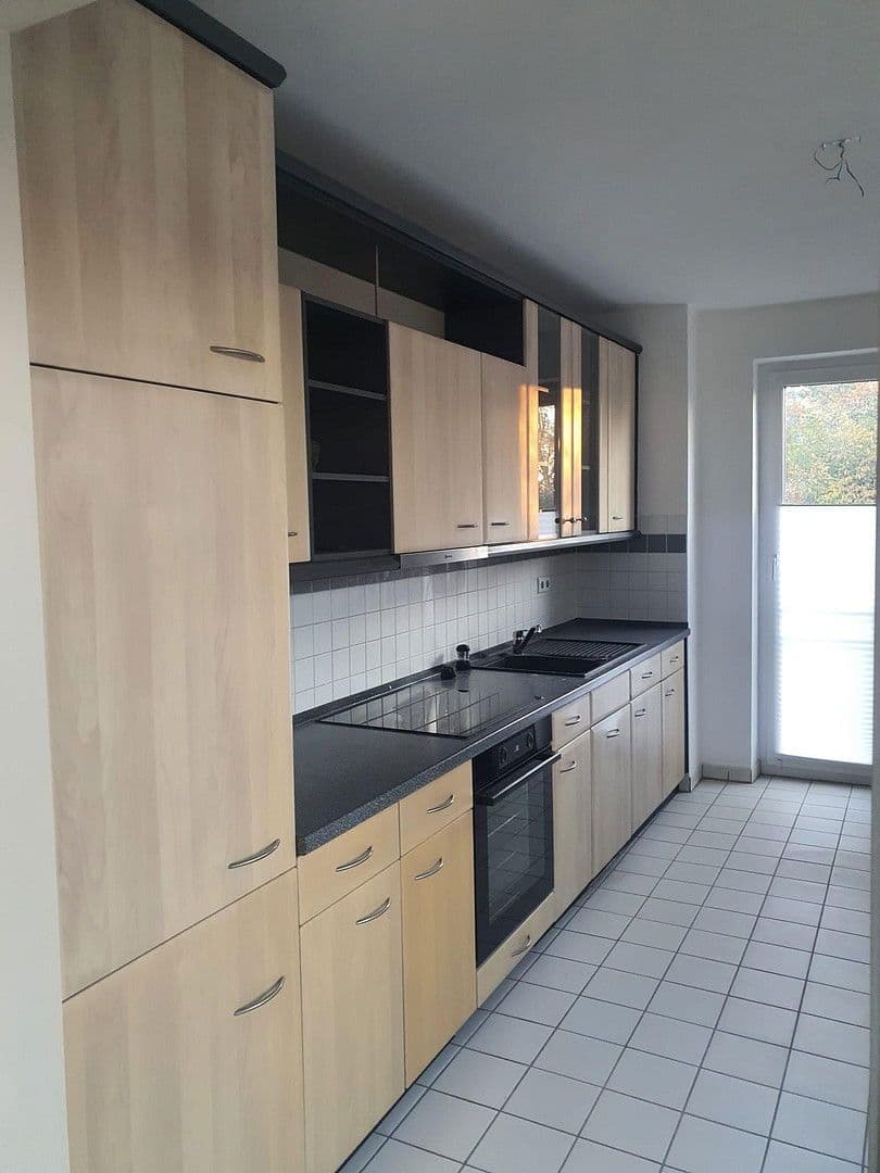 Pronájem bytu 3+1 74 m², Beethovenring 25, Königs Wusterhausen, Braniborsko Pronájem bytu 3+1 74 m², Beethovenring 25, Königs Wusterhausen, Braniborsko