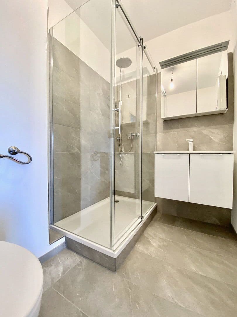 Pronájem bytu 2+1 65 m², Am kühlen Grund 9, Liederbach am Taunus, Hessen Pronájem bytu 2+1 65 m², Am kühlen Grund 9, Liederbach am Taunus, Hessen