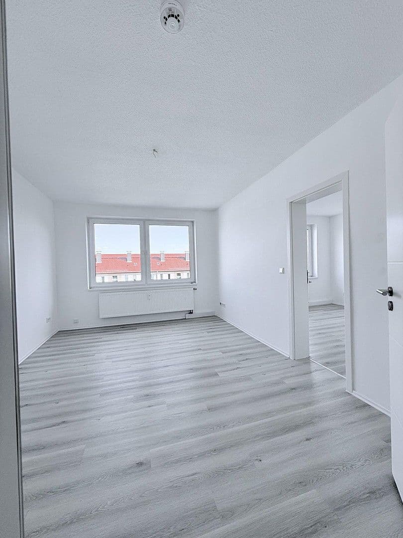 Pronájem bytu 2+1 47 m², Werner Seelenbinder Straße 33, Apolda, Durynsko Pronájem bytu 2+1 47 m², Werner Seelenbinder Straße 33, Apolda, Durynsko