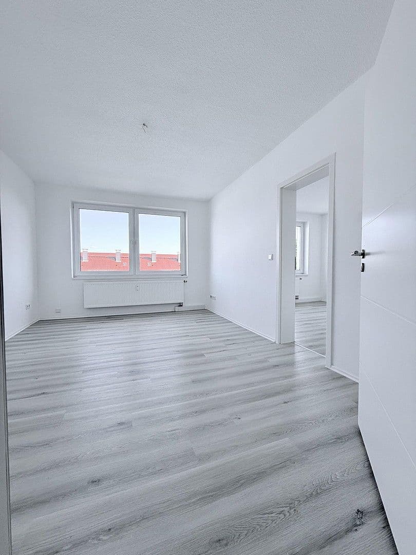 Pronájem bytu 2+1 47 m², Werner Seelenbinder Straße 33, Apolda, Durynsko Pronájem bytu 2+1 47 m², Werner Seelenbinder Straße 33, Apolda, Durynsko
