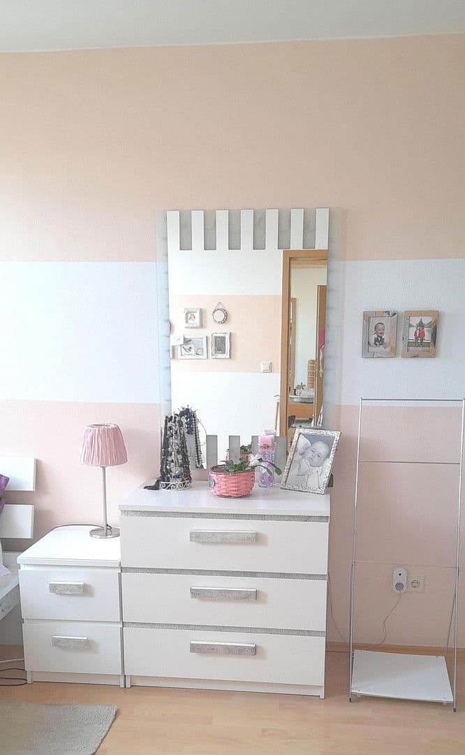 Pronájem bytu 2+1 63 m², Kleiststr. 17, Rosenheim, Bavorsko Pronájem bytu 2+1 63 m², Kleiststr. 17, Rosenheim, Bavorsko