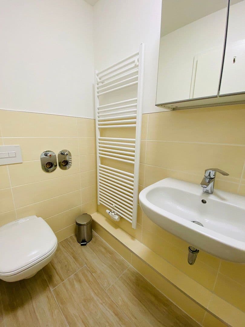 Pronájem bytu 2+1 63 m², Garstedter Weg 206, Hamburg, Hamburg Pronájem bytu 2+1 63 m², Garstedter Weg 206, Hamburg, Hamburg