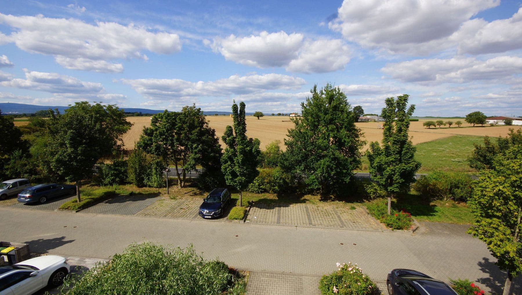 Pronájem domu 158 m², pozemek 250 m², Frankfurt, Hessen Pronájem domu 158 m², pozemek 250 m², Frankfurt, Hessen