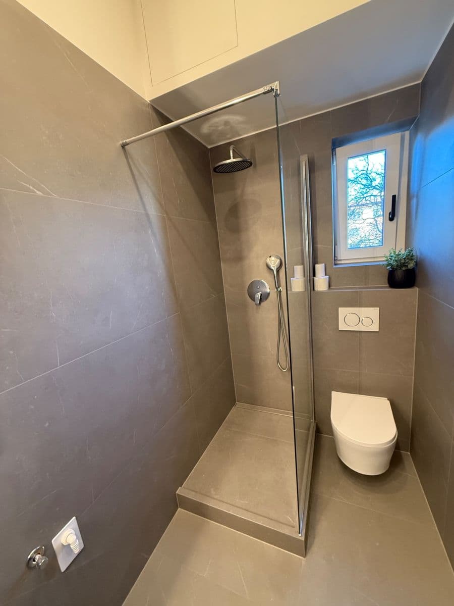 Pronájem bytu 1+kk 30 m², Na Dolinách, Praha, Praha Pronájem bytu 1+kk 30 m², Na Dolinách, Praha, Praha