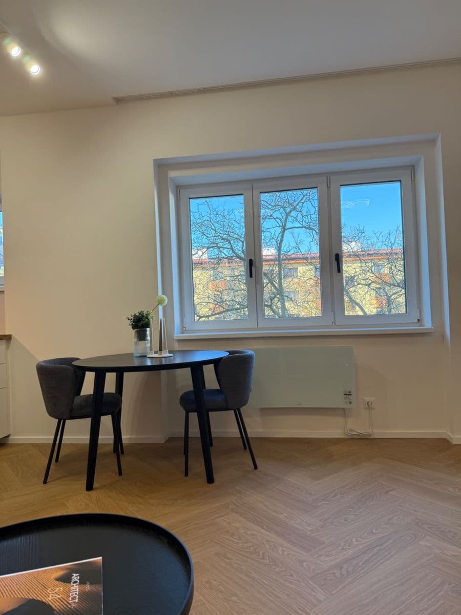 Pronájem bytu 1+kk 30 m², Na Dolinách, Praha, Praha Pronájem bytu 1+kk 30 m², Na Dolinách, Praha, Praha