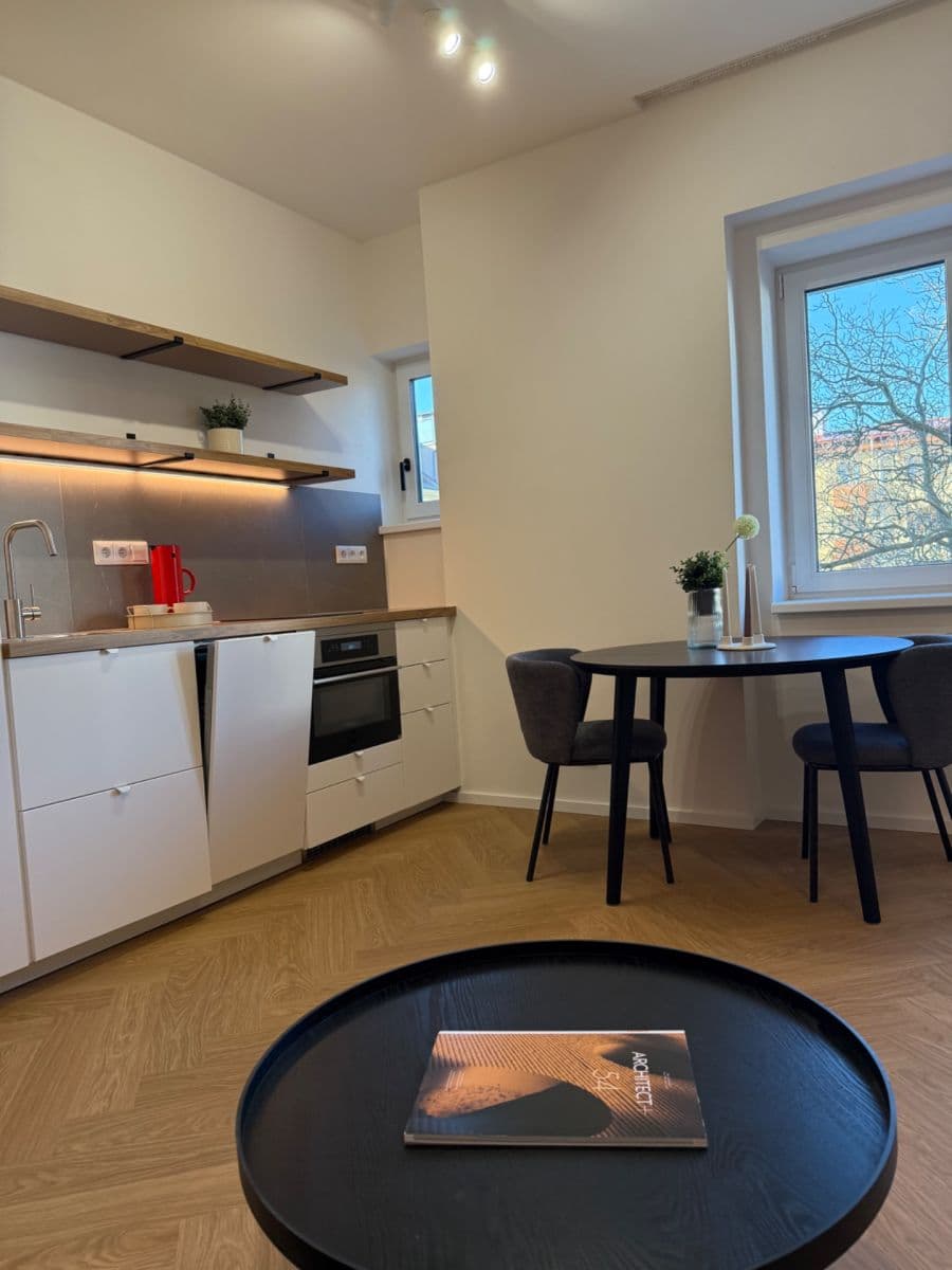 Pronájem bytu 1+kk 30 m², Na Dolinách, Praha, Praha Pronájem bytu 1+kk 30 m², Na Dolinách, Praha, Praha