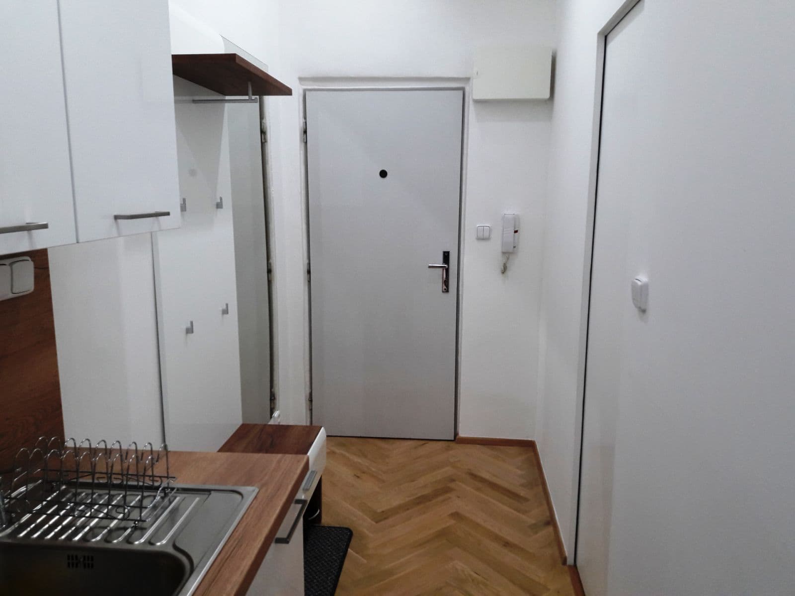Pronájem bytu 1+1 35 m², Antonínská, Brno, Jihomoravský kraj Pronájem bytu 1+1 35 m², Antonínská, Brno, Jihomoravský kraj