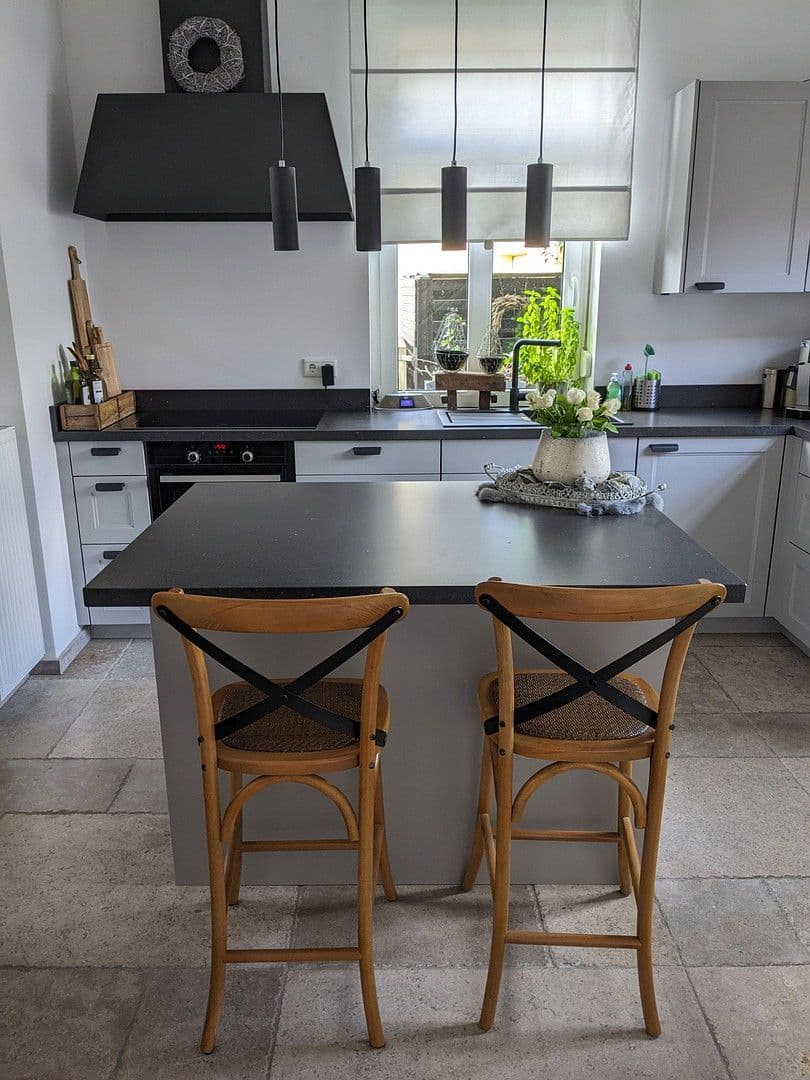 Prodej domu 127 m², pozemek 1.695 m², Wegberg, Severní Porýní-Vestfálsko Prodej domu 127 m², pozemek 1.695 m², Wegberg, Severní Porýní-Vestfálsko