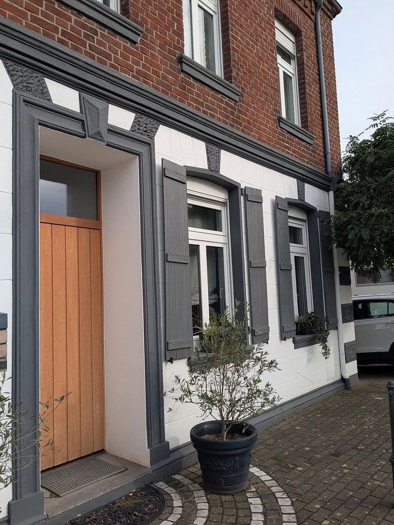 Prodej domu 127 m², pozemek 1.695 m², Wegberg, Severní Porýní-Vestfálsko Prodej domu 127 m², pozemek 1.695 m², Wegberg, Severní Porýní-Vestfálsko