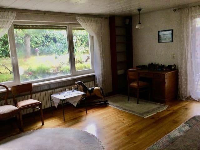 Prodej domu 156 m², pozemek 666 m², Nikolaus Fey Straße 18, Wiesentheid, Bavorsko Prodej domu 156 m², pozemek 666 m², Nikolaus Fey Straße 18, Wiesentheid, Bavorsko