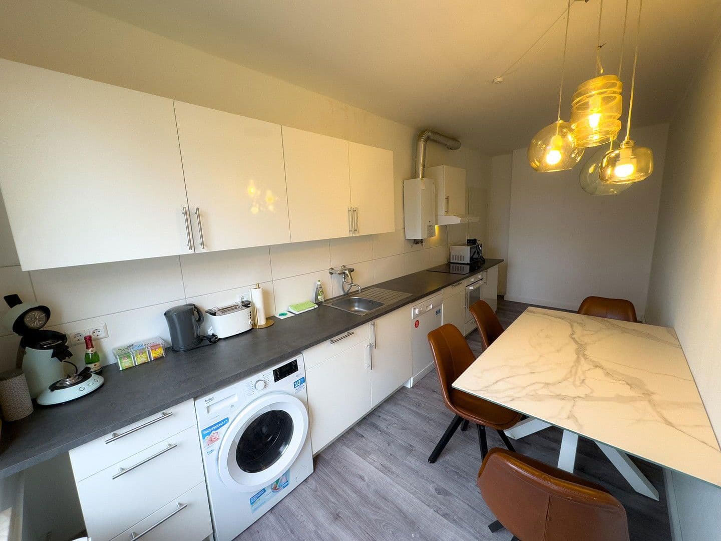 Pronájem bytu 1+1 14 m², Neue Straße 6, Laatzen, Dolní Sasko Pronájem bytu 1+1 14 m², Neue Straße 6, Laatzen, Dolní Sasko