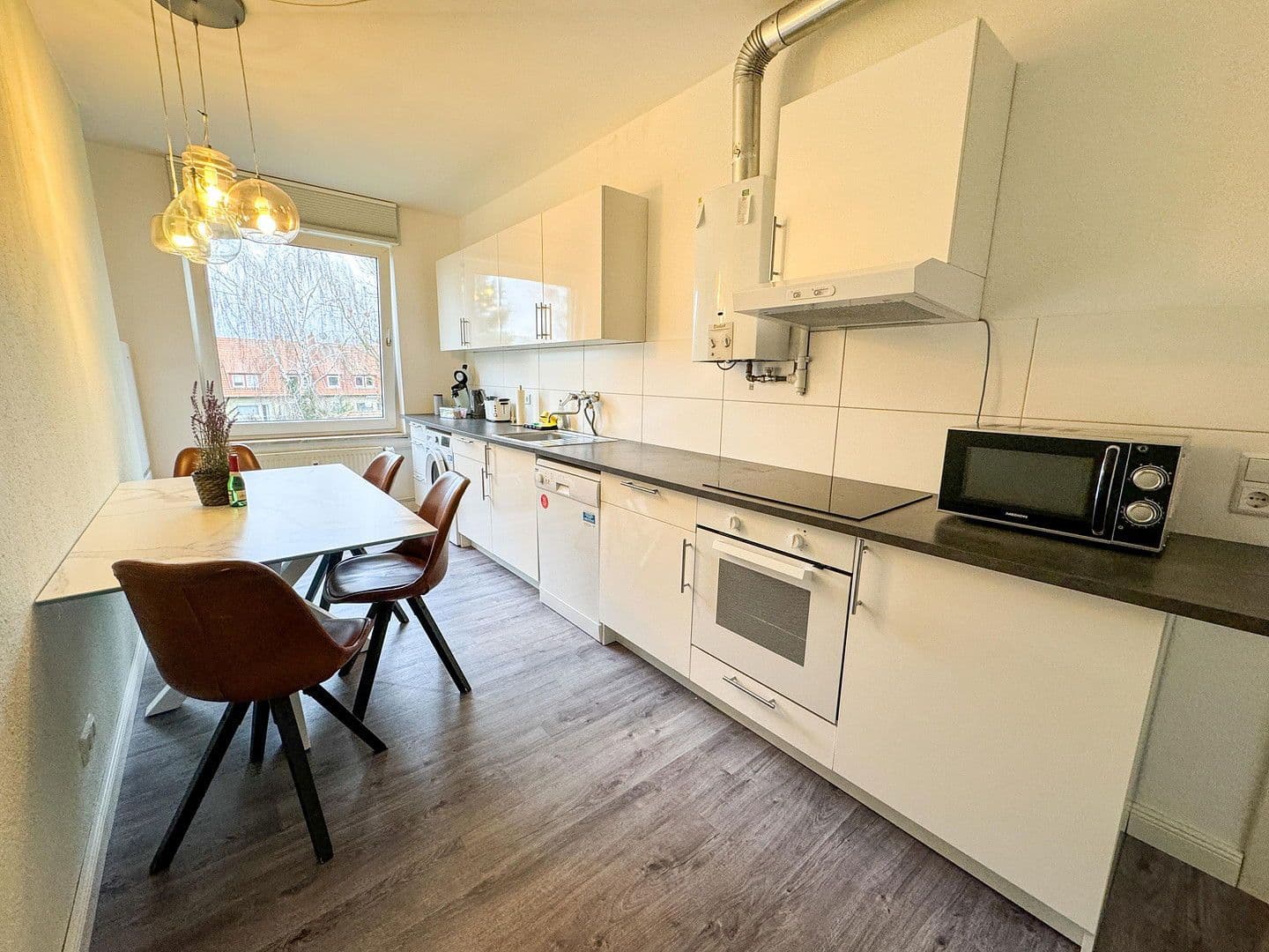 Pronájem bytu 1+1 14 m², Neue Straße 6, Laatzen, Dolní Sasko Pronájem bytu 1+1 14 m², Neue Straße 6, Laatzen, Dolní Sasko