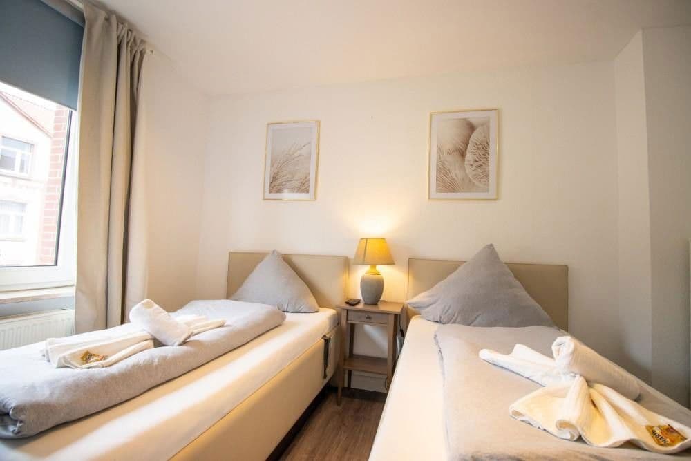 Pronájem bytu 1+1 14 m², Neue Straße 6, Laatzen, Dolní Sasko Pronájem bytu 1+1 14 m², Neue Straße 6, Laatzen, Dolní Sasko