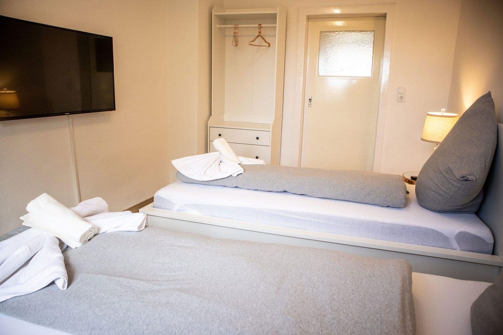 Pronájem bytu 1+1 14 m², Neue Straße 6, Laatzen, Dolní Sasko Pronájem bytu 1+1 14 m², Neue Straße 6, Laatzen, Dolní Sasko