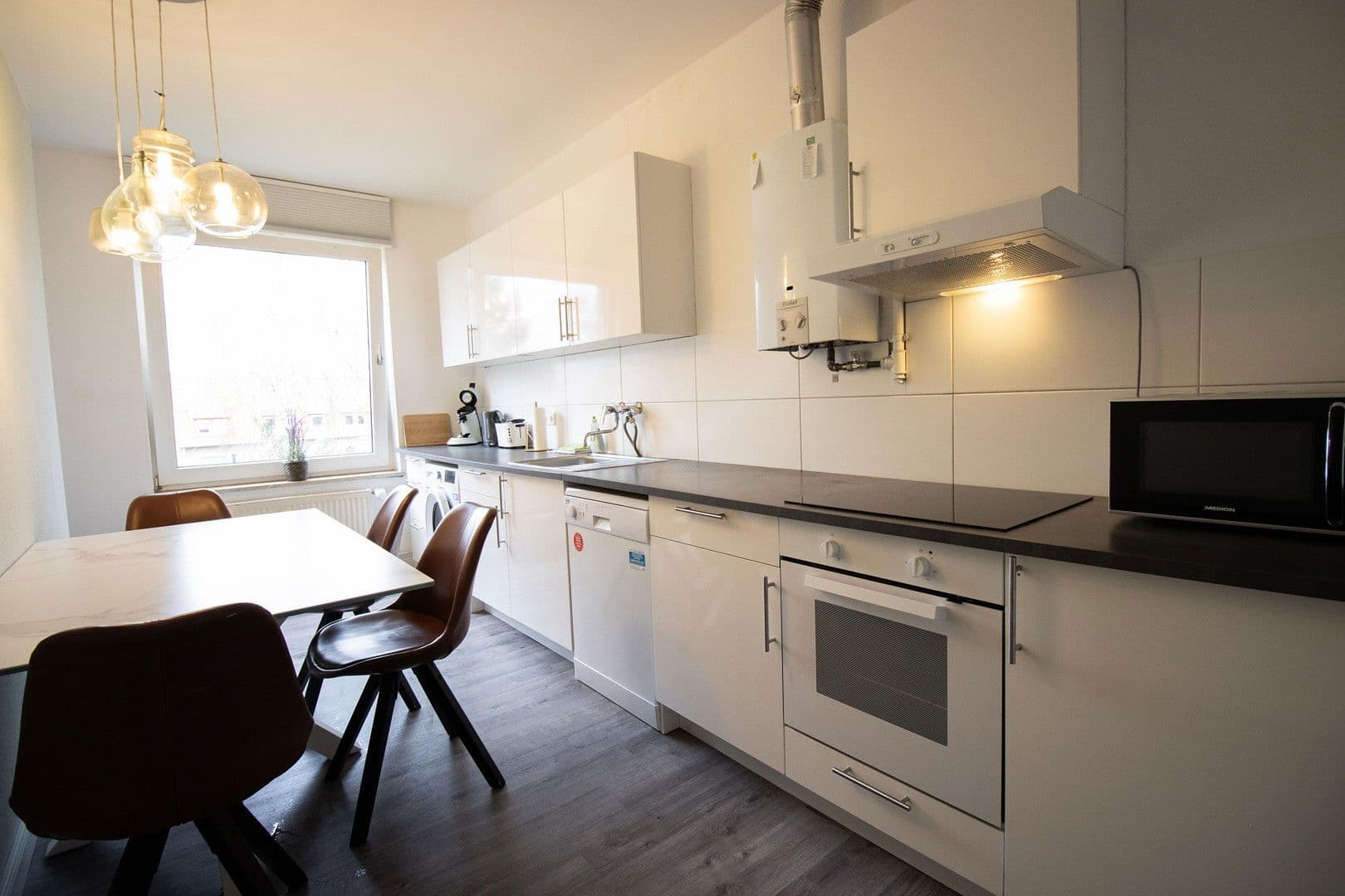 Pronájem bytu 1+1 14 m², Neue Straße 6, Laatzen, Dolní Sasko Pronájem bytu 1+1 14 m², Neue Straße 6, Laatzen, Dolní Sasko