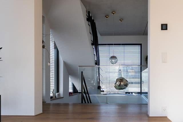 Prodej domu 253 m², pozemek 562 m², Olpe, Severní Porýní-Vestfálsko Prodej domu 253 m², pozemek 562 m², Olpe, Severní Porýní-Vestfálsko