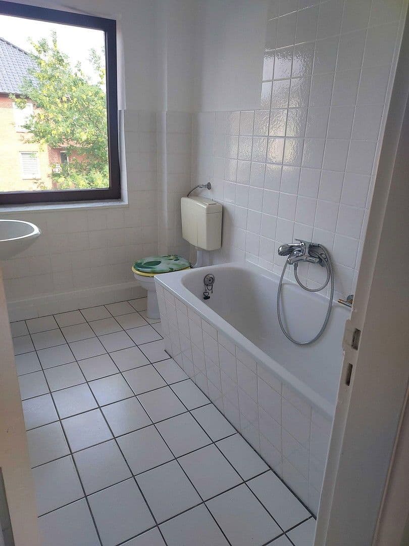 Pronájem bytu 3+1 80 m², Ochsenweg 28 /Sylter Strasse, Flensburg, Šlesvicko-Holštýnsko Pronájem bytu 3+1 80 m², Ochsenweg 28 /Sylter Strasse, Flensburg, Šlesvicko-Holštýnsko