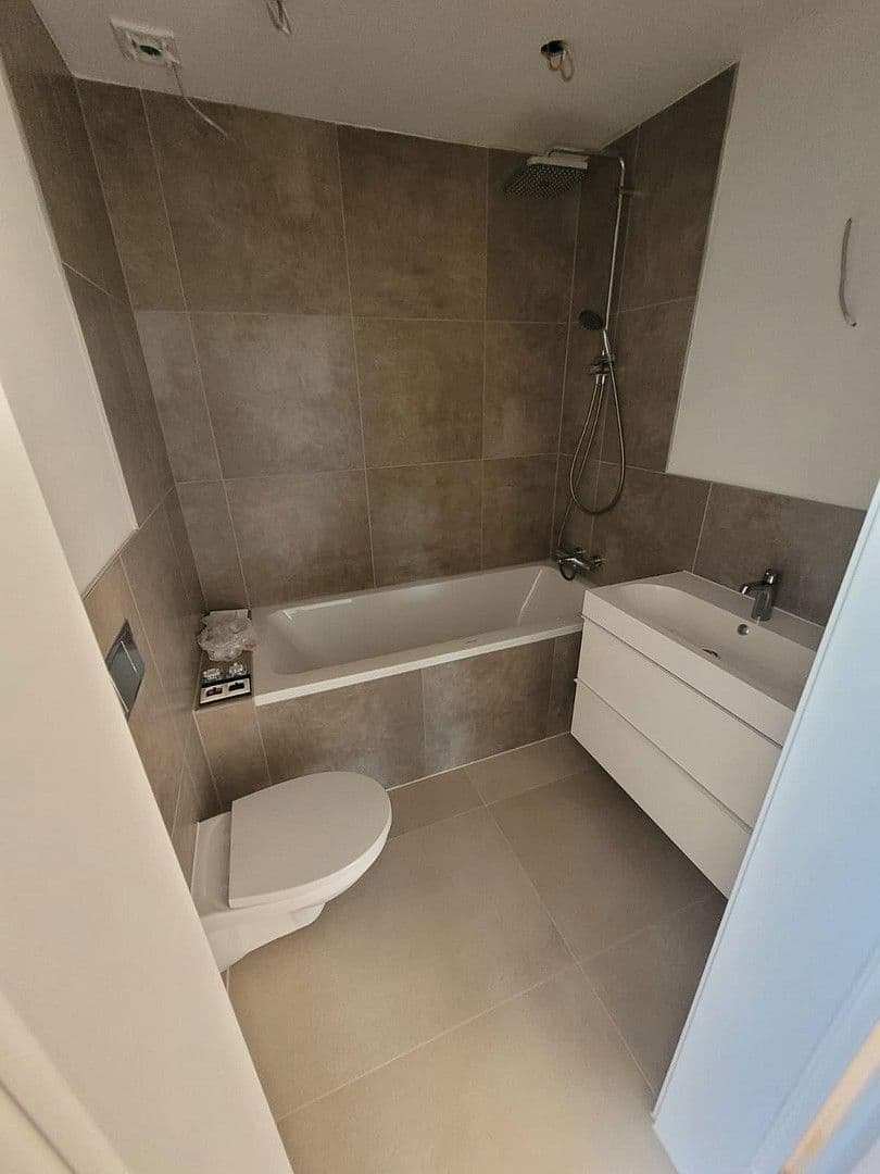 Pronájem bytu 4+1 110 m², Eitorf, Severní Porýní-Vestfálsko Pronájem bytu 4+1 110 m², Eitorf, Severní Porýní-Vestfálsko