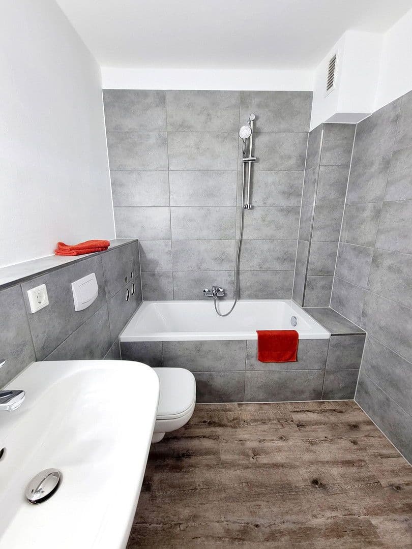 Pronájem bytu 4+1 92 m², Osnabrück, Dolní Sasko Pronájem bytu 4+1 92 m², Osnabrück, Dolní Sasko