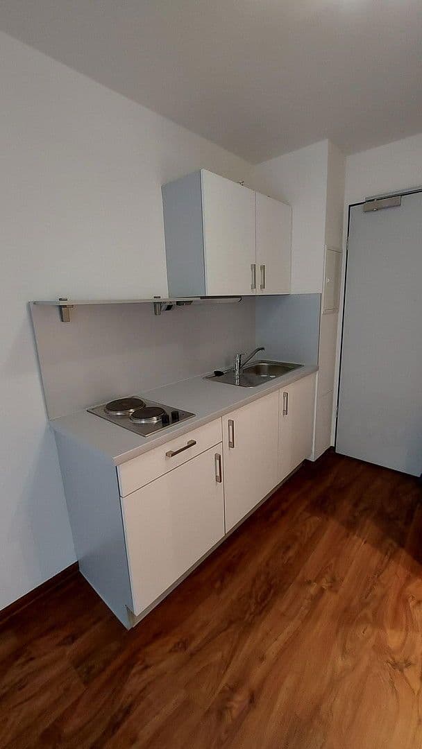 Prodej bytu 1+1 21 m², Bahnhofstrasse 79, Nürnberg, Bavorsko Prodej bytu 1+1 21 m², Bahnhofstrasse 79, Nürnberg, Bavorsko