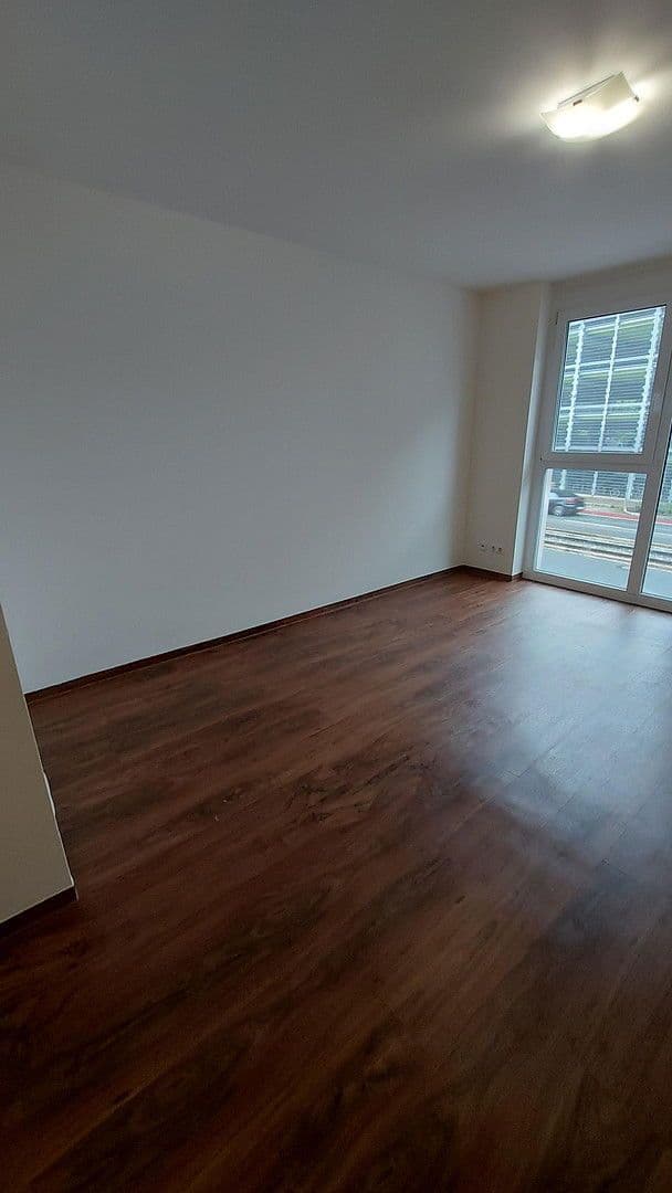 Prodej bytu 1+1 21 m², Bahnhofstrasse 79, Nürnberg, Bavorsko Prodej bytu 1+1 21 m², Bahnhofstrasse 79, Nürnberg, Bavorsko