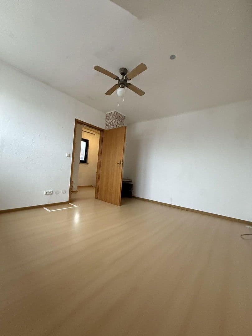 Prodej domu 170 m², pozemek 212 m², Griesheim, Hessen Prodej domu 170 m², pozemek 212 m², Griesheim, Hessen