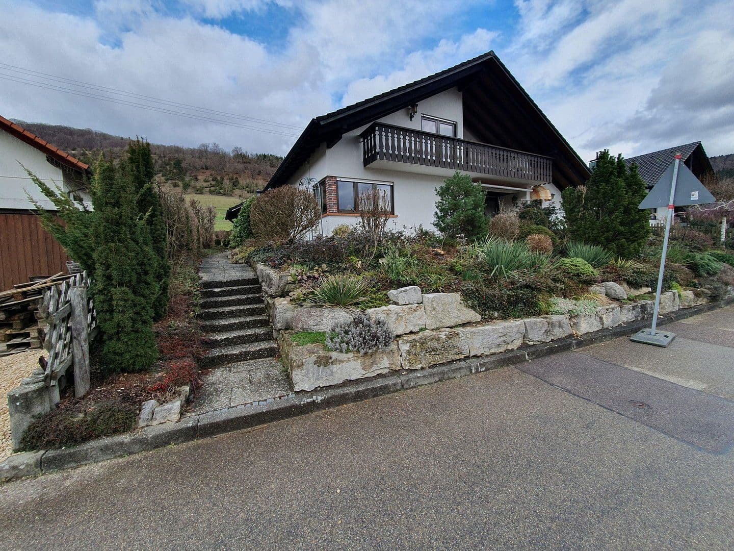 Prodej domu 173 m², pozemek 619 m², Eierbergstraße 6, Schwäbisch Gmünd, Bádensko-Württembersko Prodej domu 173 m², pozemek 619 m², Eierbergstraße 6, Schwäbisch Gmünd, Bádensko-Württembersko