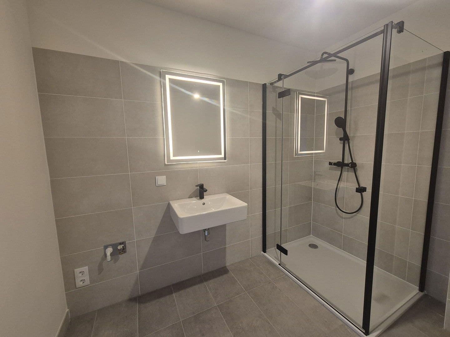 Pronájem bytu 2+1 52 m², Anni-Haider-Weg 11, Wien, Wien Pronájem bytu 2+1 52 m², Anni-Haider-Weg 11, Wien, Wien