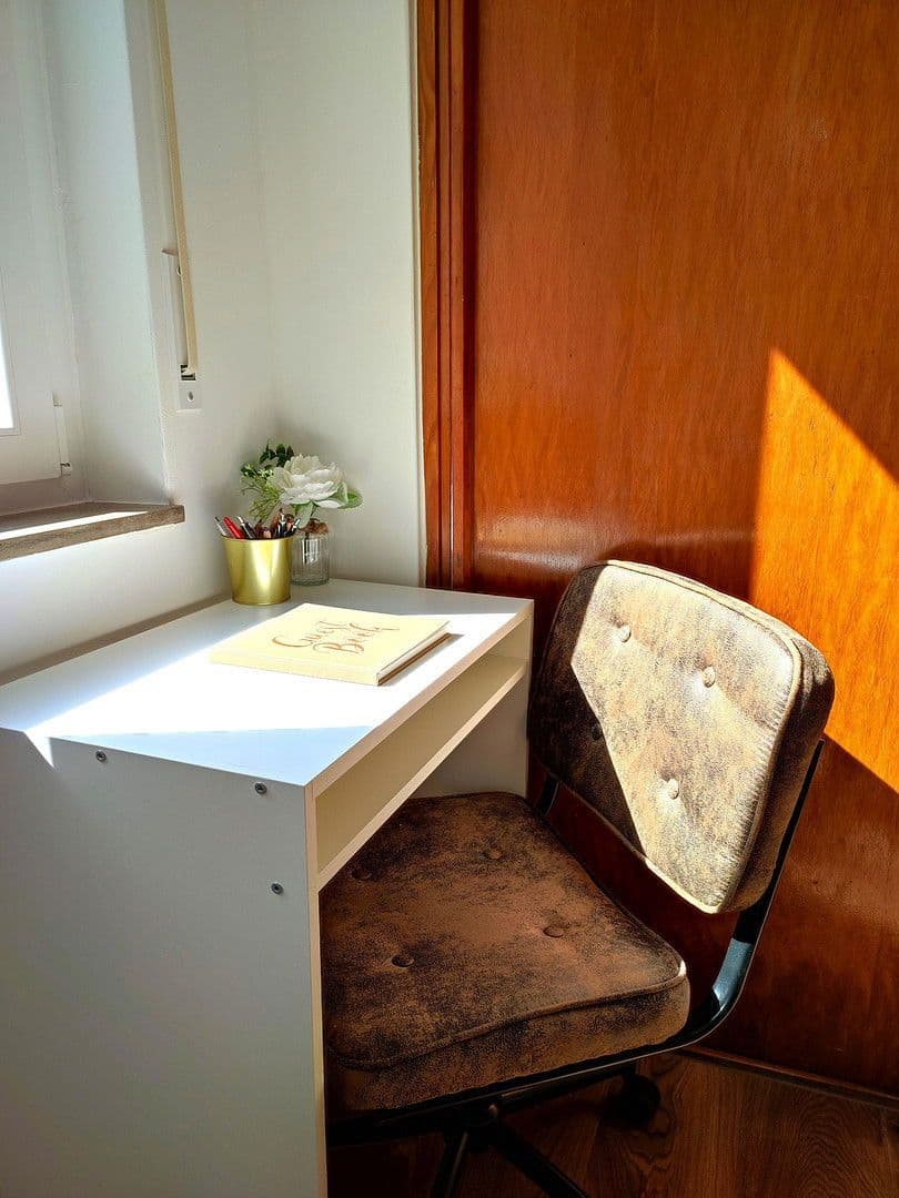 Pronájem bytu 2+1 37 m², Moserstraße 15, Stuttgart, Bádensko-Württembersko Pronájem bytu 2+1 37 m², Moserstraße 15, Stuttgart, Bádensko-Württembersko