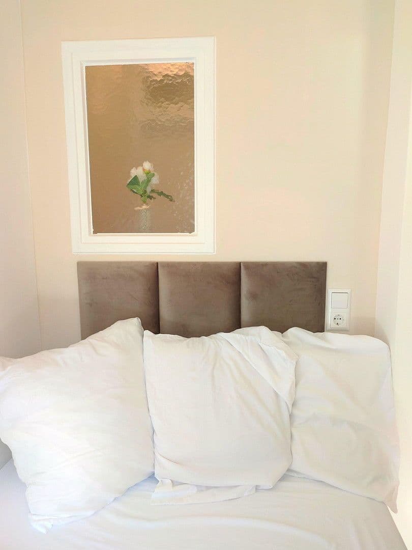 Pronájem bytu 2+1 37 m², Moserstraße 15, Stuttgart, Bádensko-Württembersko Pronájem bytu 2+1 37 m², Moserstraße 15, Stuttgart, Bádensko-Württembersko