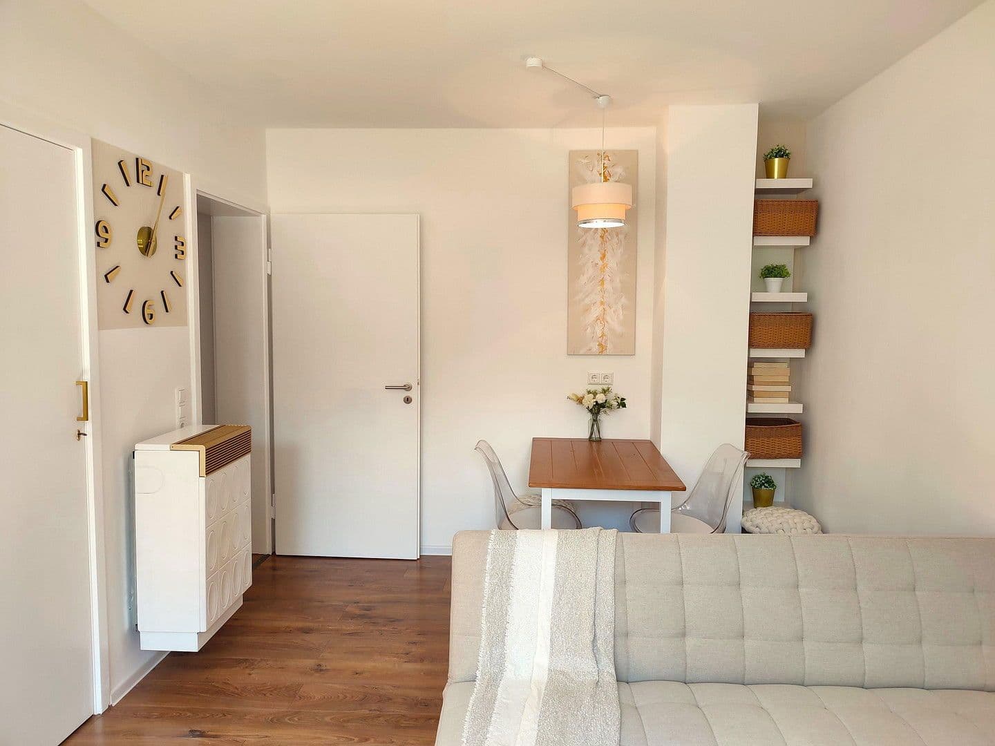 Pronájem bytu 2+1 37 m², Moserstraße 15, Stuttgart, Bádensko-Württembersko Pronájem bytu 2+1 37 m², Moserstraße 15, Stuttgart, Bádensko-Württembersko