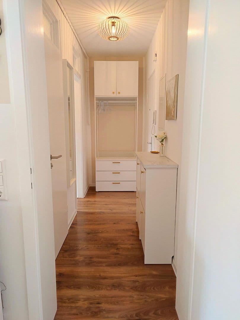 Pronájem bytu 2+1 37 m², Moserstraße 15, Stuttgart, Bádensko-Württembersko Pronájem bytu 2+1 37 m², Moserstraße 15, Stuttgart, Bádensko-Württembersko