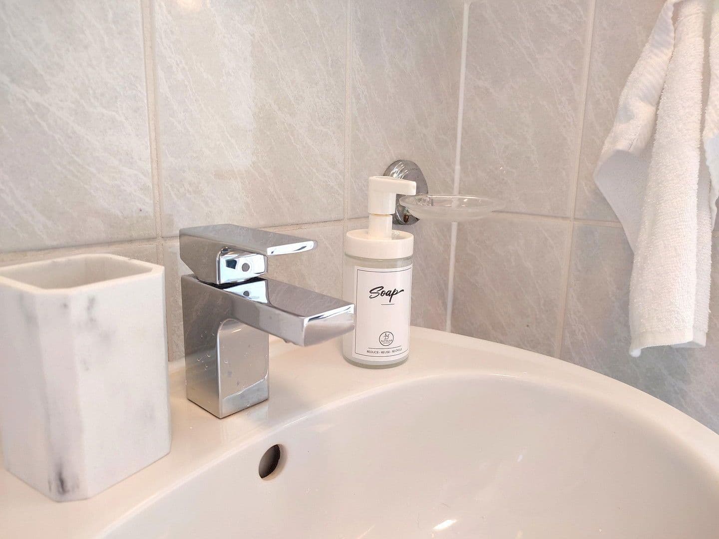 Pronájem bytu 2+1 37 m², Moserstraße 15, Stuttgart, Bádensko-Württembersko Pronájem bytu 2+1 37 m², Moserstraße 15, Stuttgart, Bádensko-Württembersko